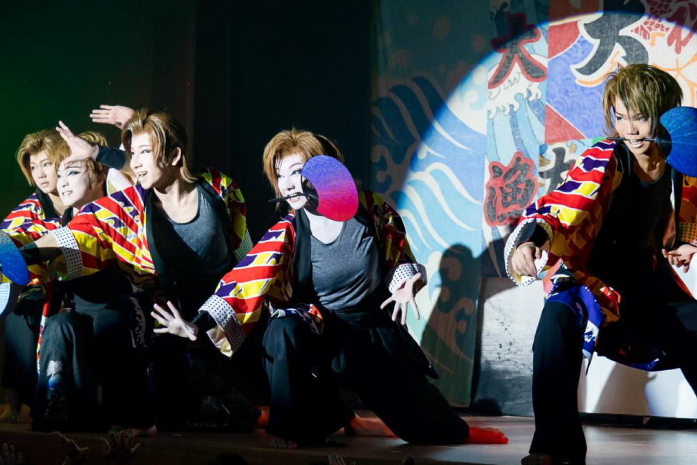 Reserve the Mokubakan Theater in Asakusa for a private performance by a full Taishu Engeki troupe. Your group will enjoy a spectacular 45-minute dance show, followed by a photo session on stage with the performers — dazzling costumes, dynamic choreography, and an atmosphere you can only find in Japan's popular theater tradition.